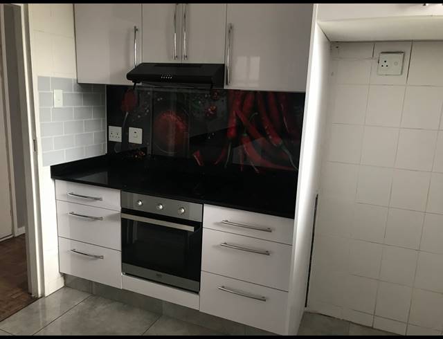 2 BEDROOM APARTMENT TO LET IN ESPLANADE
